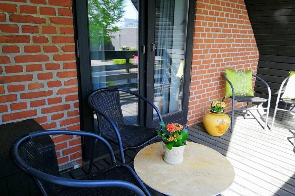 5 Minute Walk To Lego - 2 Bedrooms Loft Floor With Balcony Біллунн Екстер'єр фото